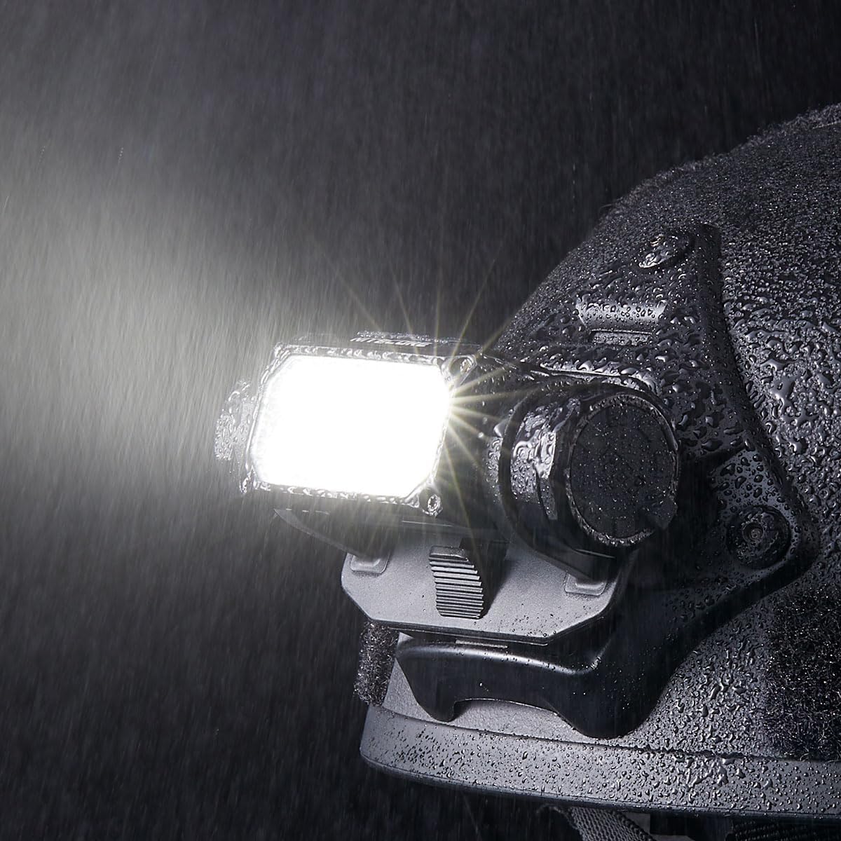 Tactical Helmet Light - 2000 Lumens with 243 Yrd Range