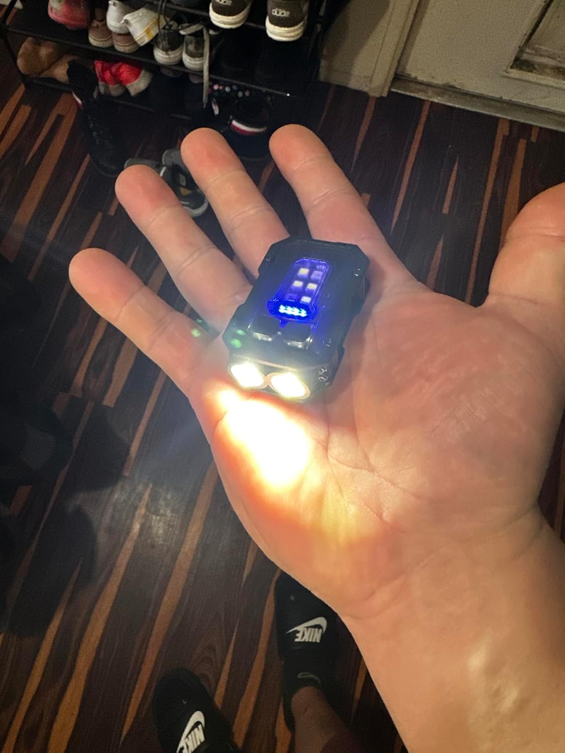 Compact Rechargeable IP65 Handheld Flashlight with 8 Modes