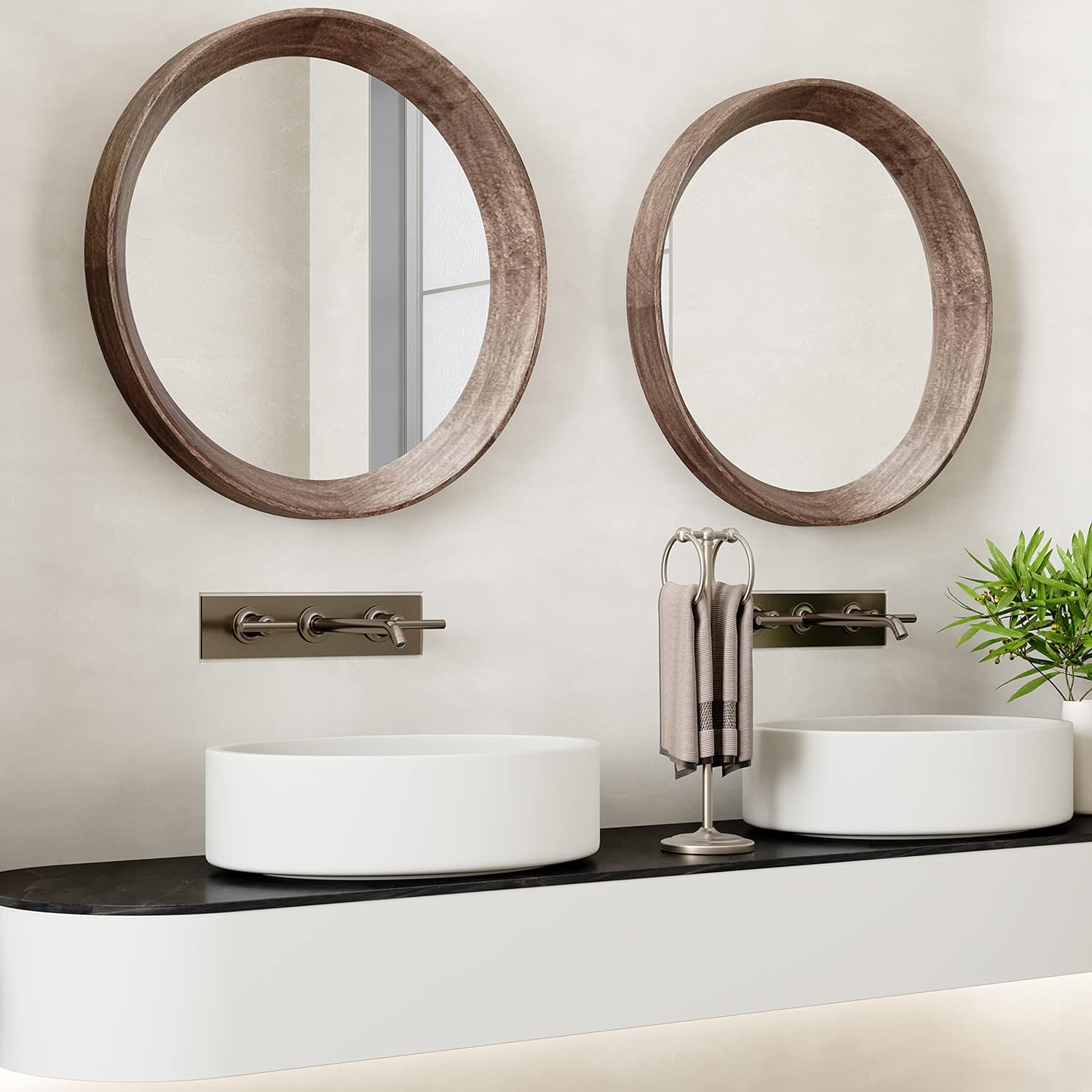 Space-Saving Stainless Steel Towel Holder with Anti-Slip Base