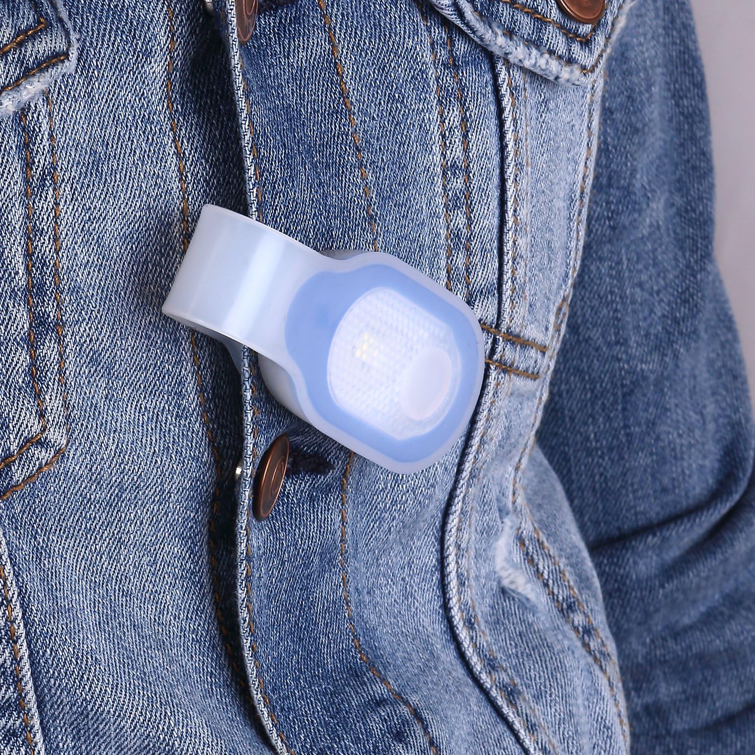 ALONEFIRE LED Clip-On Flashlight